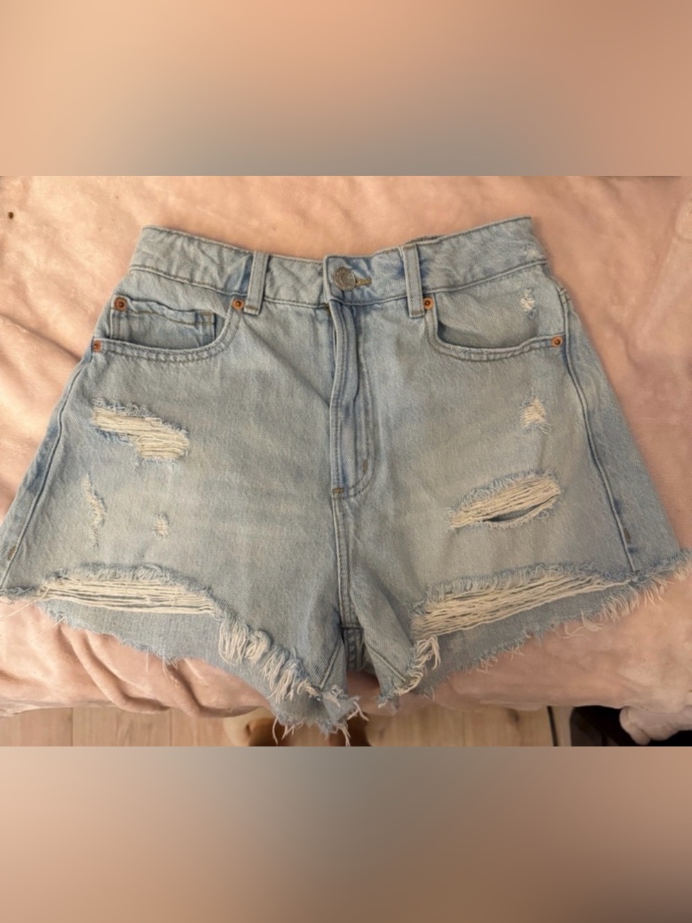 GARAGE | FESTIVAL HIGH RISE DISTRESSED DENIM SHORTS - Picture 3 of 7